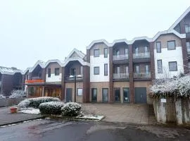 Couple stay at Hambachtal Holiday Park