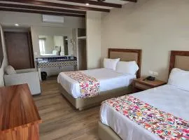 Dmytri's Original La Fonda Restaurant & Hotel