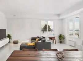 PENTHOUSE-508 Work, Relax & Cook With Great View