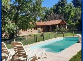 HERMOSA CASA en CHACRAS DE CORIA