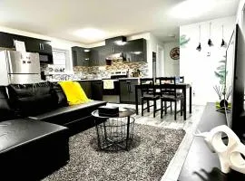 Sparsh Villas - Lux Modern 2BR Suite wKitchen