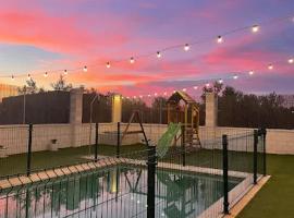 Casa Rural Kentia, хотел в Валдепеняс