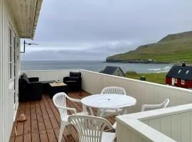 Large Seaside Piano Villa with Ocean Views