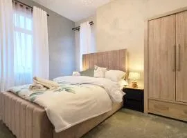 3 bedroom modern newly renovated house in Preston