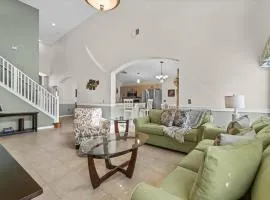 Spacious Retreat - Golf Resort Near Theme Parks