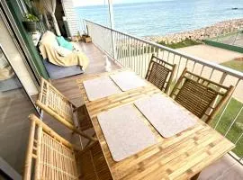 Apartamento tranquilo y luminoso junto al mar