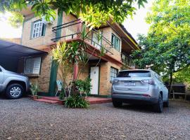 Departamento Céntrico con Estacionamiento, hotel em Oberá