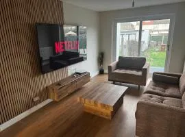 Modern 3-Bedroom House with Private Parking