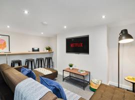 6 bedroom, 6 bathroom home in Headingley, Leeds, Hotel in Headingley