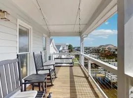 Canal home with hot tub, boat dock