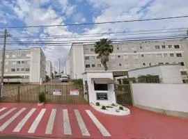 Apto completo perto do centro + ar cond. e vaga