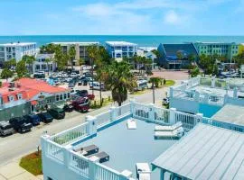 1 Block to Beach Newly Renovated 6BDR w Rooftop Views Sand Dune by AvantStay