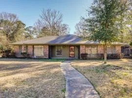 Family Home with Yard - 5 Mi to Jackson State Campus