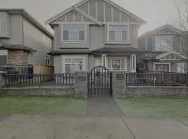 Cozy 2 Bdrm suite in the Heart of Renfrew Heights