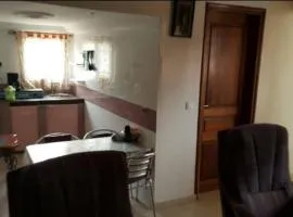 Batiment secondaire avec piscine commune à la somone