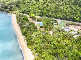 Beachfront Serenity Family Home at Wonga Beach