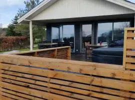 Peaceful Holiday Home With Pool Summer And Spa