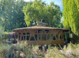 Posada el arroyón, hotel i Contraalmirante Cordero
