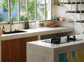 Tropical Pop 2BR Loft with Terrace in Canggu