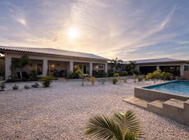 Luxe studio voor 2 personen en groot zwembad, viešbutis mieste Sint Jozefsdal