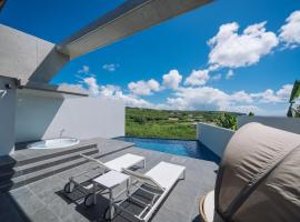 Villa Azure Mira Suite II โรงแรมในMiyakojima
