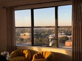 Sky Lounge 14 Penthouse Views Private Getaway