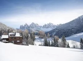 Trutscher Häusl in Villnöss - Chalet in den Dolomiten mit Blick auf die Geisler