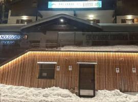 Ski Lodge Pampeago, hotel sa Tesero