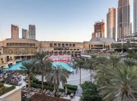 Luxury Old Town Fountain View 2BHK front of Dubai Mall