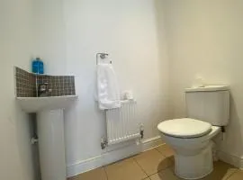 Spacious Bracknell Four Bedroom House