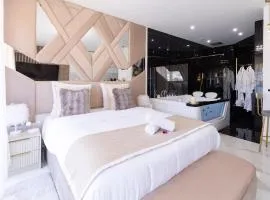 California Romantic Suite with Balneo