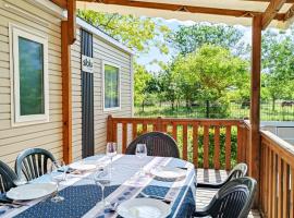 Mobil home - 4 Etoiles - 3 chambres โรงแรมในวีอัส