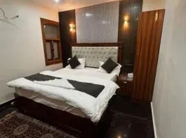 FabHotel Four Season