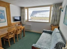 Cocon aux pieds des pistes, Hotel in La Mongie