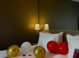 Hotel Acanthe - Boulogne Billancourt, hotel v mestu Boulogne-Billancourt