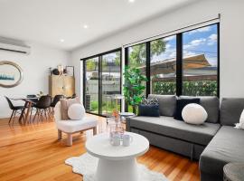 Luxury 3 Bedroom Apartment in Clayton with Free Parking, hôtel à Clayton North