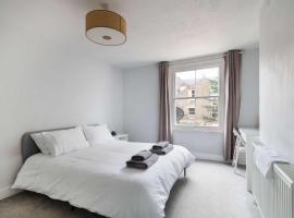 1 bed Clapham Junction apartment, hotel v Londýně