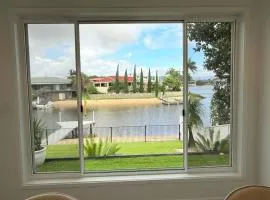 4-Bedroom Luxury Waterfront Home in Broadbeach