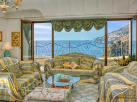 콘카 데이 마리니에 위치한 호텔 Albergo La Conca Azzurra