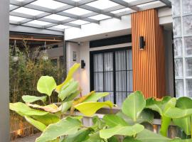 Liorasuite Japandi house with Jacuzzi in KBP, Hotel in Padalarang