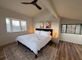 Hilltop House, hotel di Morrison