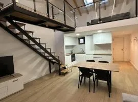 GRAV19, Beautiful restored duplex near to the beach