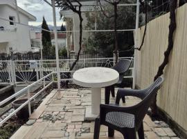 Amore Studio Apartment, hôtel à Šušanj