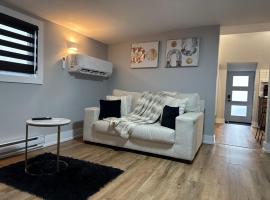 Modern 1 Bdrm with Laundry, BBQ, Deck, hotel a Welland