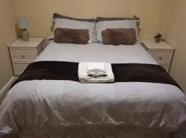 The Little Stroud Luxe