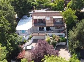 Indoor Heated Pool - Large Family Home - Sleeps 12 - Near Bournemouth Beach