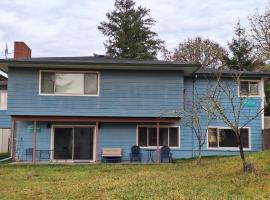 Spacious Wine Country Home Near Hagg Lake 4 Queen Beds Pet Friendly, hotel a Gaston
