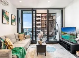 Hidden Gem at CBD Stunning views with Pool, Gym and Parking
