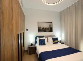 1 Bedroom 1 Min walking to Cleveland and Galleria Mall by Central Stay