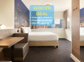 Rotterdam Teleport Hotel